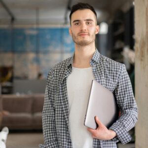 pexels-mikhail-nilov-6893898